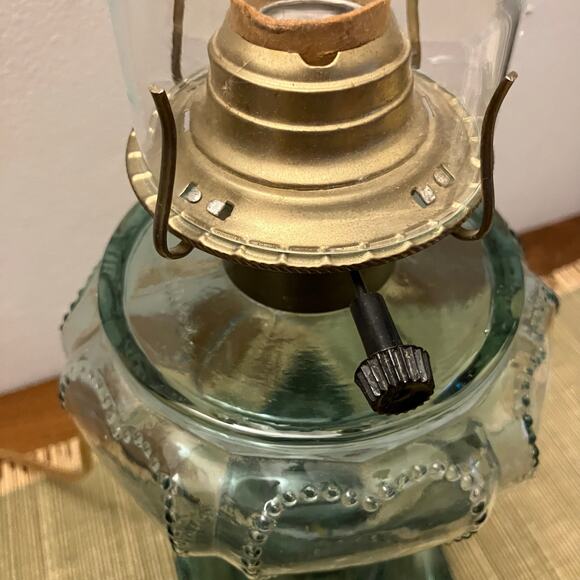 Vintage Findlay Queen of Hearts Glass Table Lamp in Sea Green - Picture 6 of 10